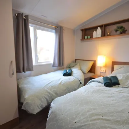 By Wadden Sea With Sunny Garden * Hippolytushoef