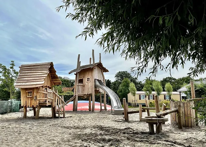 Chalet By Wadden Sea With Sunny Garden Hippolytushoef