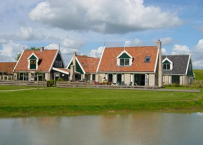 By Wadden Sea With Sunny Garden Chalet Hippolytushoef