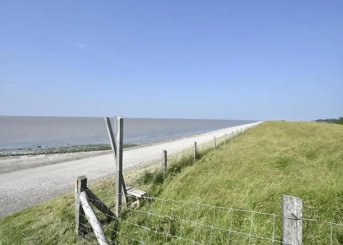 By Wadden Sea With Sunny Garden Chalet Hippolytushoef