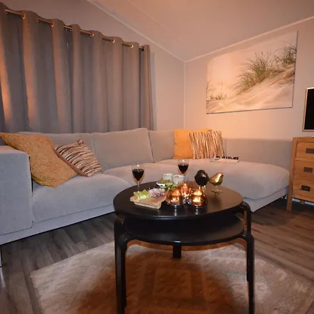 Alpehytte By Wadden Sea With Sunny Garden Hippolytushoef